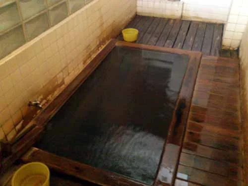 渋温泉外湯 八番湯・神明滝の湯