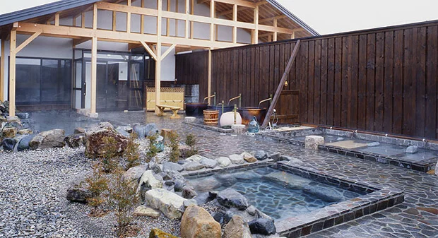 白馬龍神温泉 RYOKAN SUI（旧 ホテル白馬五竜）