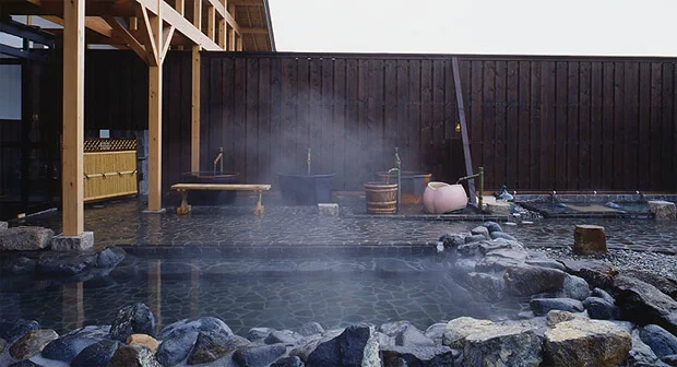 白馬龍神温泉 RYOKAN SUI（旧 ホテル白馬五竜）