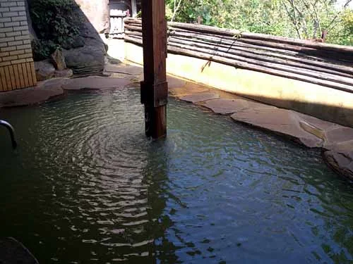 箱山温泉