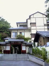 聴泉閣かめや