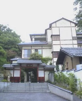 聴泉閣かめや