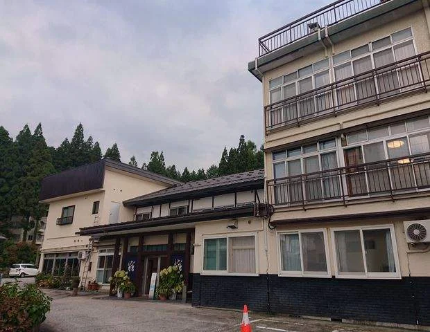 源泉の宿　まるいし