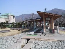 諏訪市湖畔公園足湯