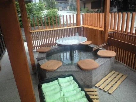 信州高山アンチエイジングの里 スパ・ワインセンターの足湯