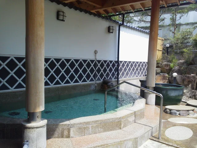上山田温泉 湯元 かめ乃湯（旧 戸倉上山田温泉 亀の湯）