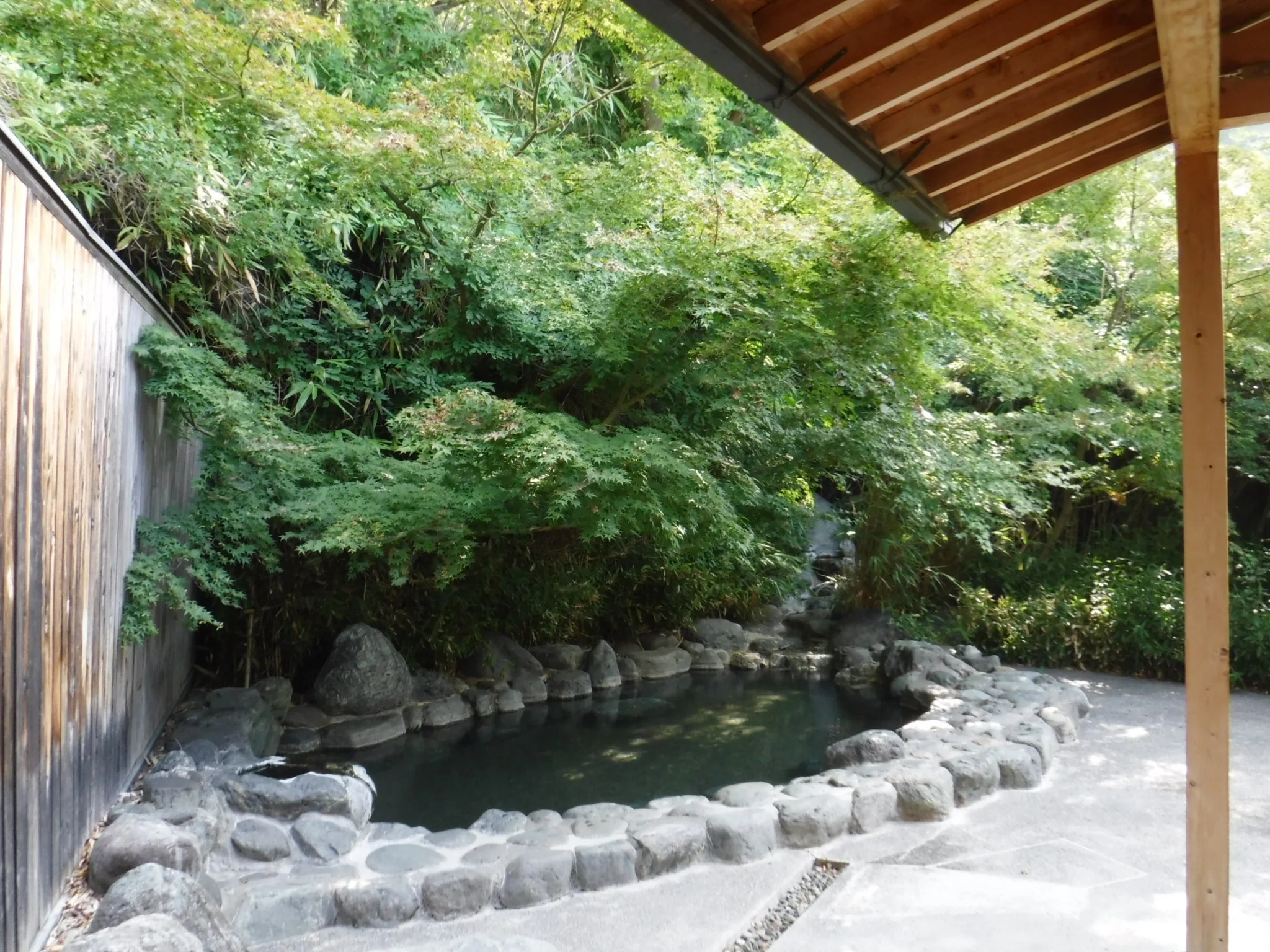 湯々庵 枇杷の湯（びわのゆ）