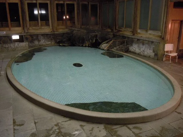 湯田中温泉 よろづや