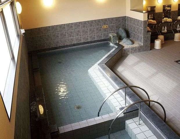 奥湯村温泉 紅椿の湯（閉館しました）